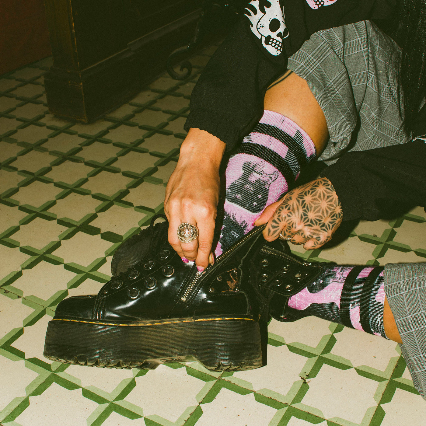 Street Riot - Mid High - AmericanSocks
